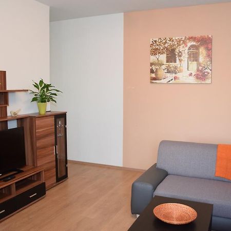 Nádor Apartman Appartamento Győr Esterno foto