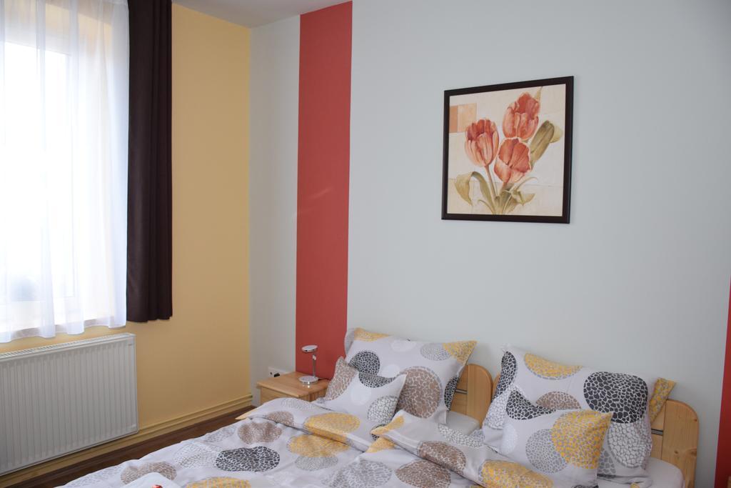 Nádor Apartman Appartamento Győr Esterno foto