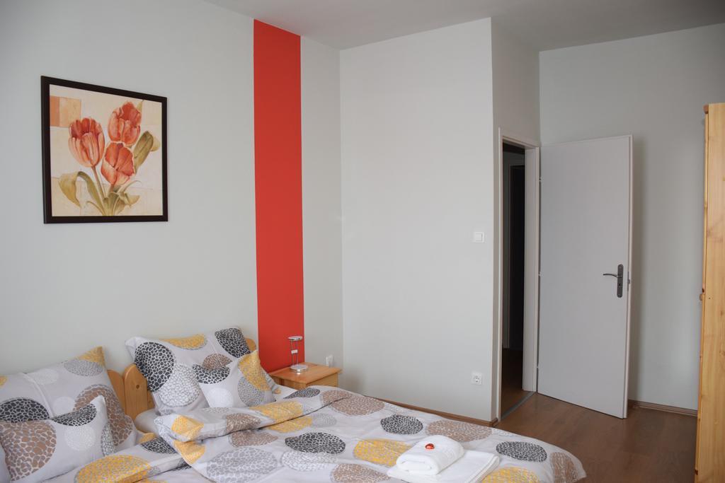 Nádor Apartman Appartamento Győr Esterno foto