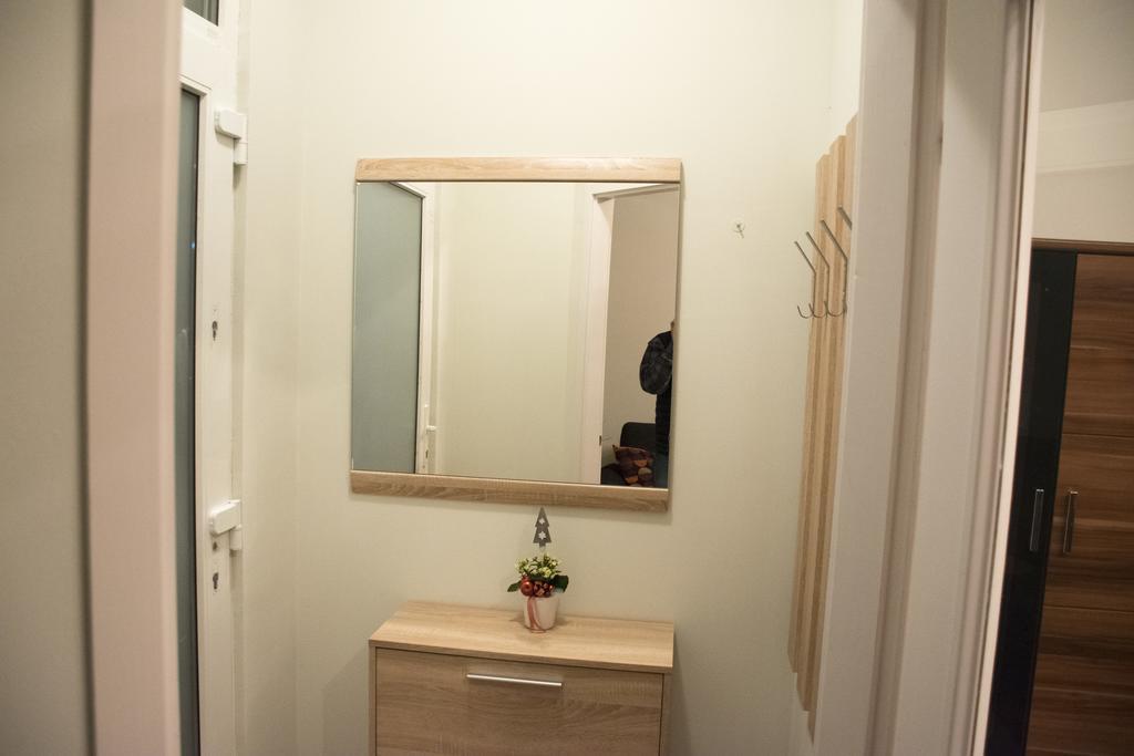 Nádor Apartman Appartamento Győr Esterno foto