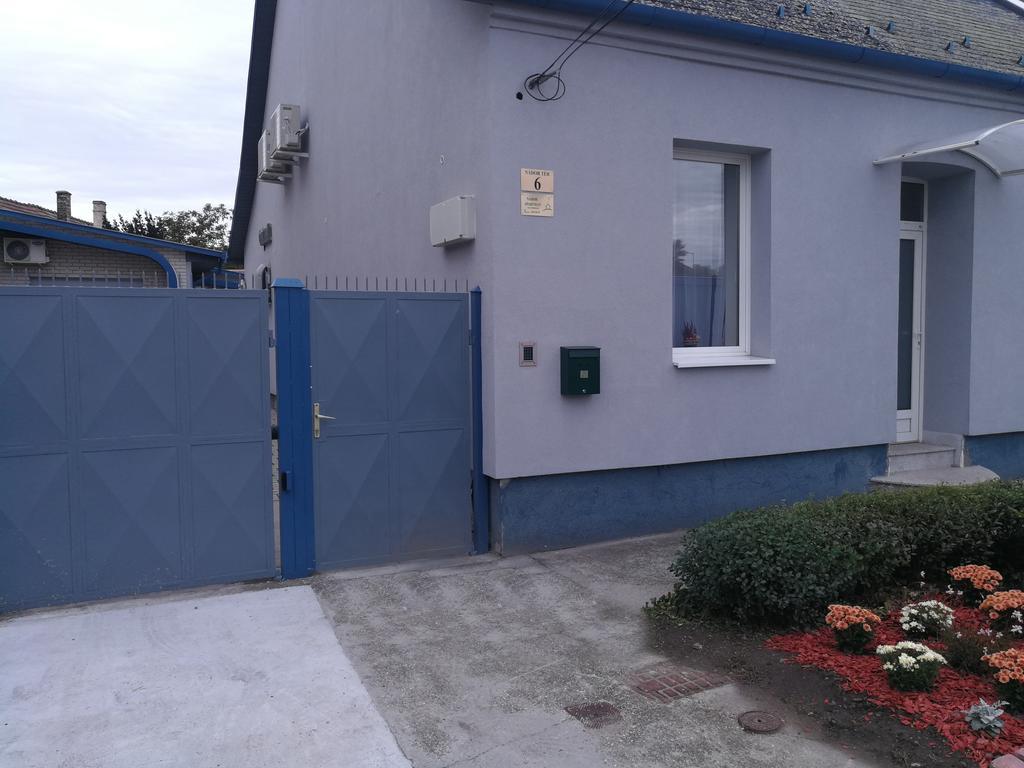 Nádor Apartman Appartamento Győr Esterno foto